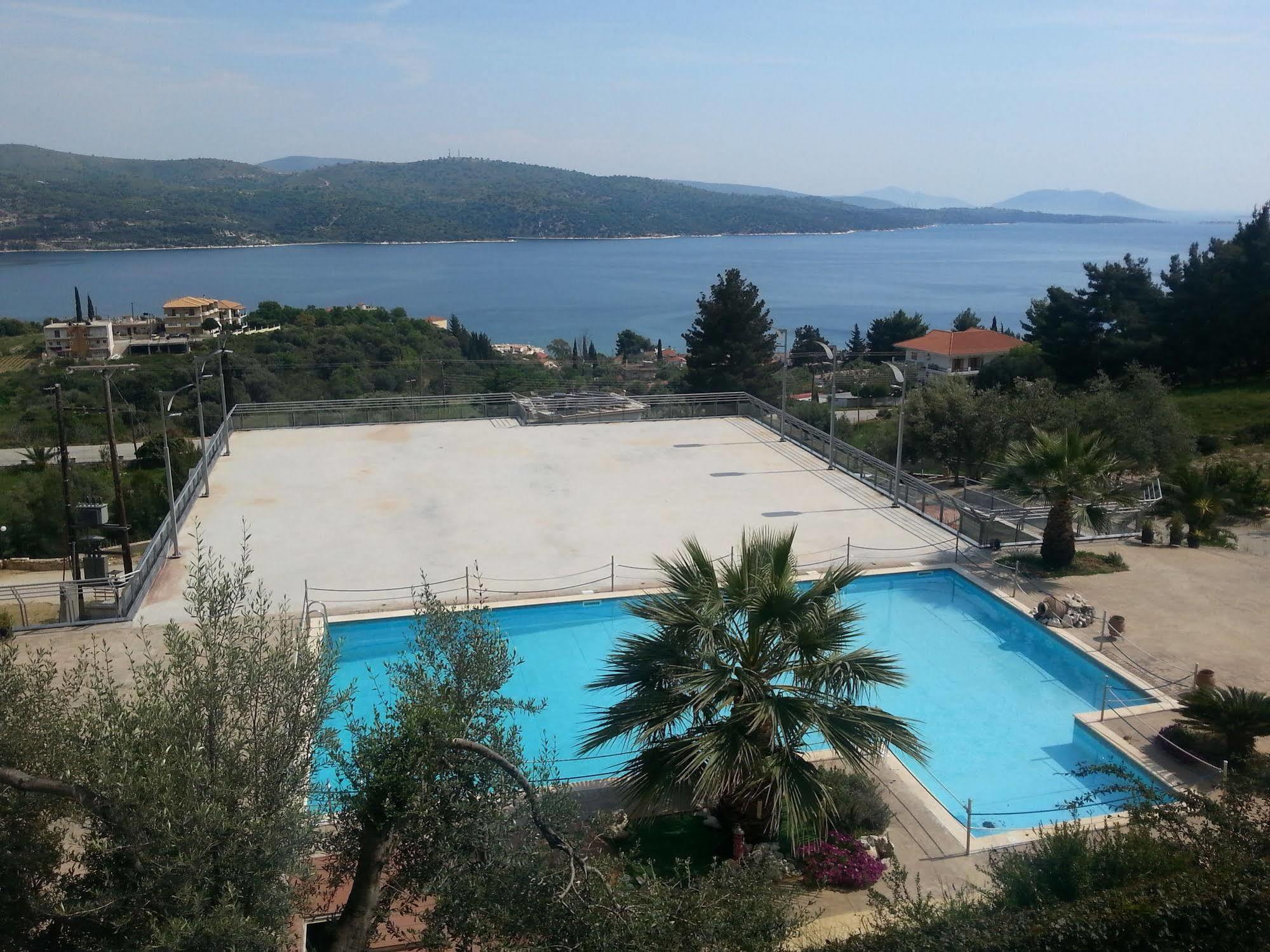 Giannis Village Resort Astakos Ngoại thất bức ảnh